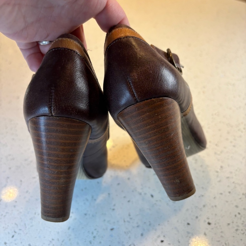 Aldo Two-Tone Brown Heels with Buckle - Picture 2 of 7